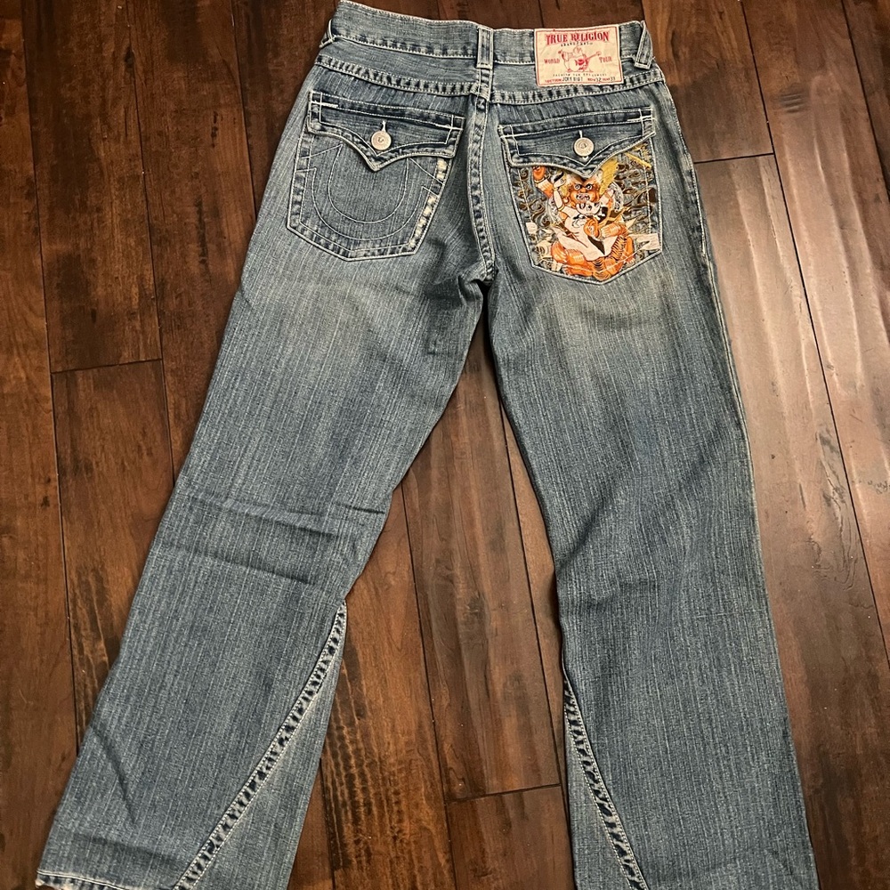 Men's True Religion Jeans with Unique Pocket Design